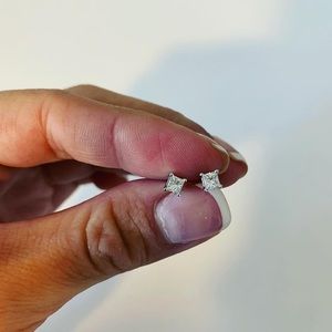 1/3 CW Diamond Earrings